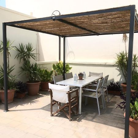 Mid Century 3 Bdr City Centre Townhouse Athens Ngoại thất bức ảnh