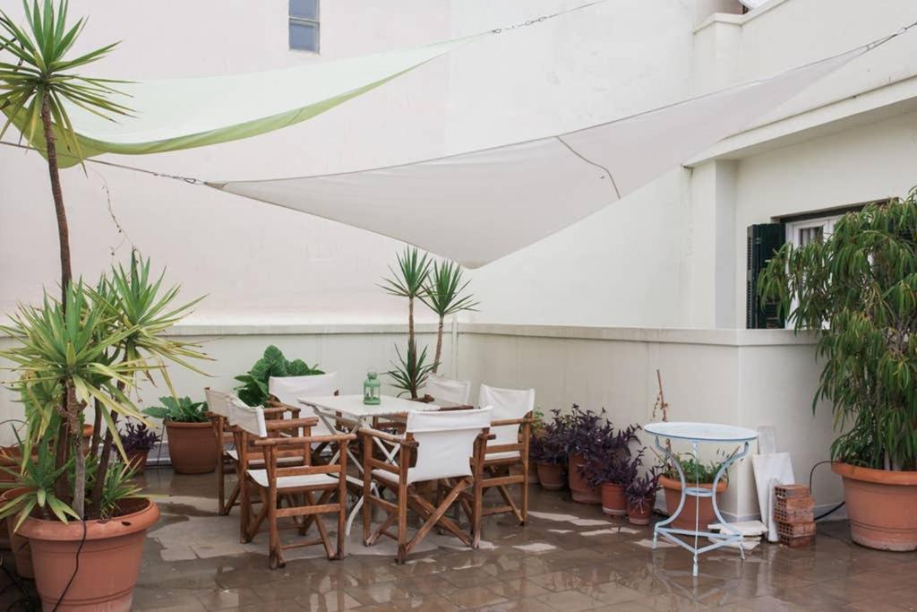 Mid Century 3 Bdr City Centre Townhouse Athens Ngoại thất bức ảnh