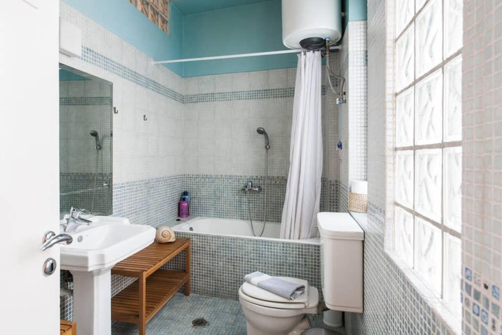 Mid Century 3 Bdr City Centre Townhouse Athens Ngoại thất bức ảnh